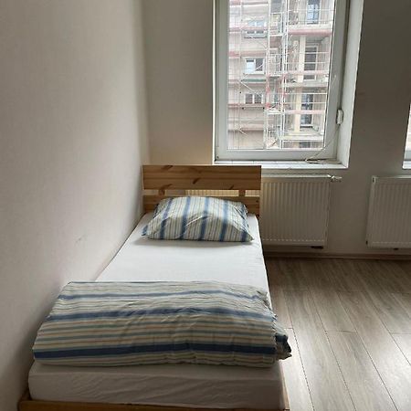 Monteur-Apartment Am Bahnhof Muhlheim am Main Екстериор снимка