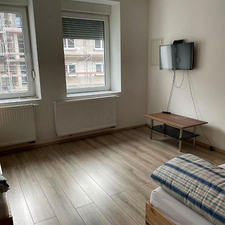 Monteur-Apartment Am Bahnhof Muhlheim am Main Екстериор снимка