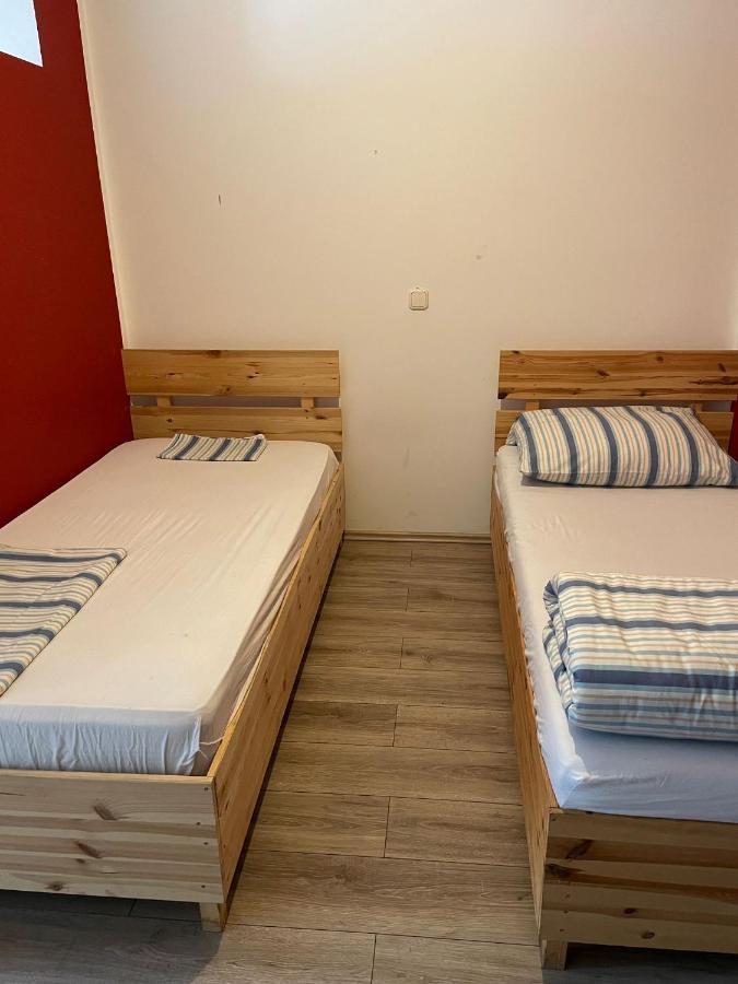 Monteur-Apartment Am Bahnhof Muhlheim am Main Екстериор снимка